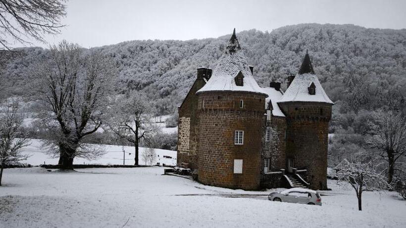 민박 Château De Longevergne