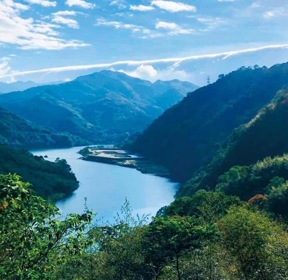 تختخواب و صبحانه Kilar Mountain Villa