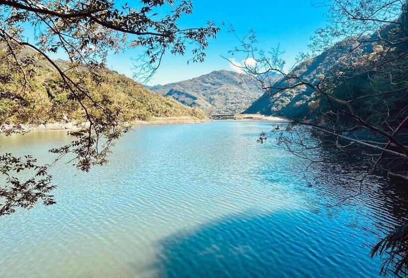 تختخواب و صبحانه Kilar Mountain Villa