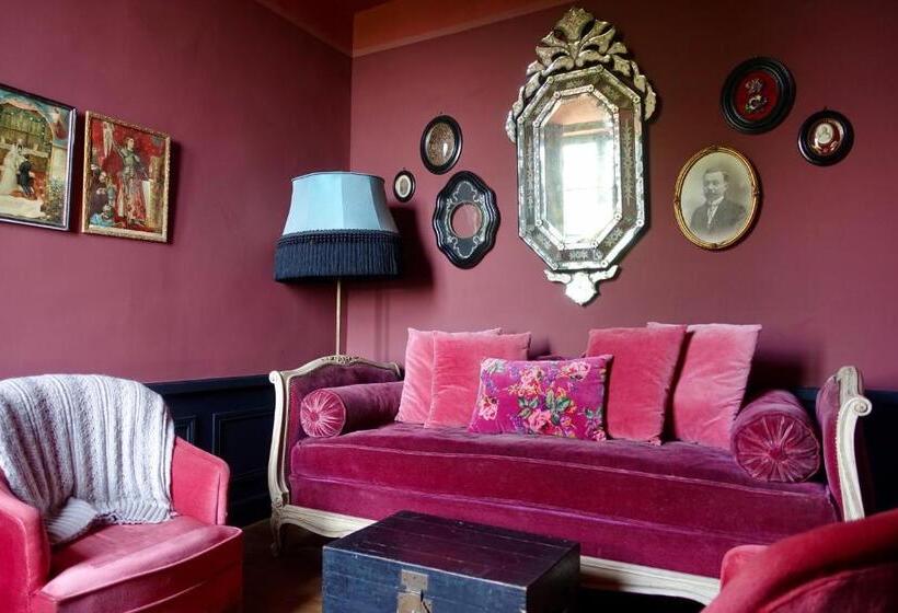 مبيت وإفطار Le Jardin Des Triomphes