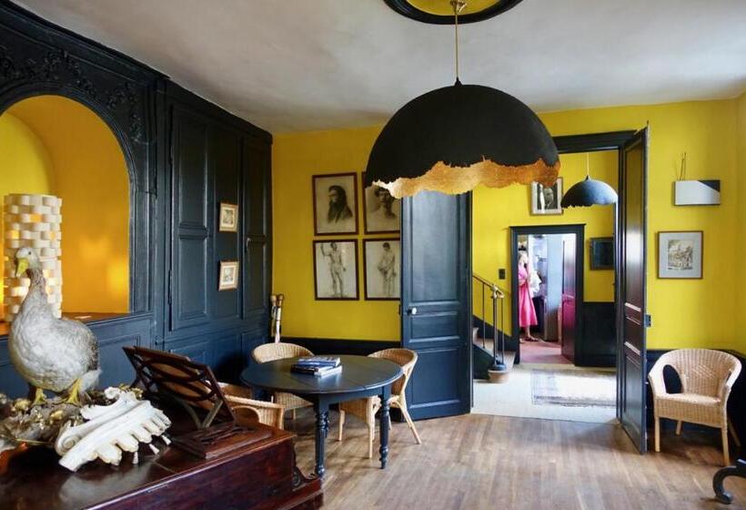 مبيت وإفطار Le Jardin Des Triomphes