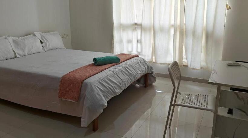 تختخواب و صبحانه Rockfort Stay Inn