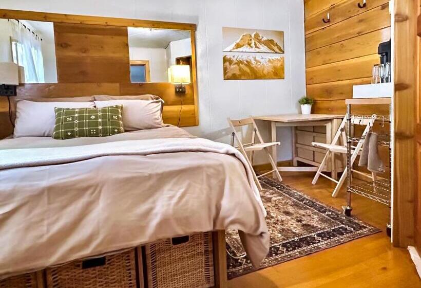 مبيت وإفطار The Cedar Room