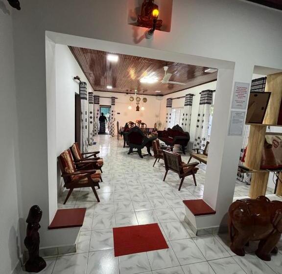 فندق Coastal Breeze