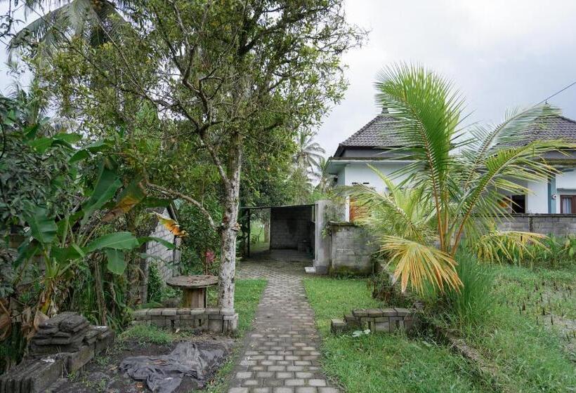 Отель Urbanview Villa Pondok Uma Sari Near Ubud