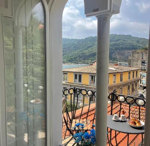 بنسيون Le Finestre Veneris