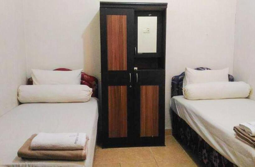 هاستل Penginapan Najwa Indah