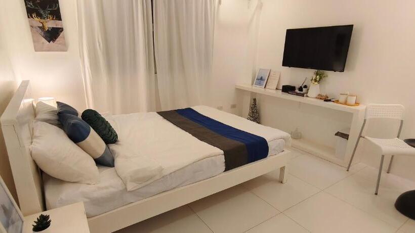 مبيت وإفطار Casa Luna Guesthouse Tagaytay