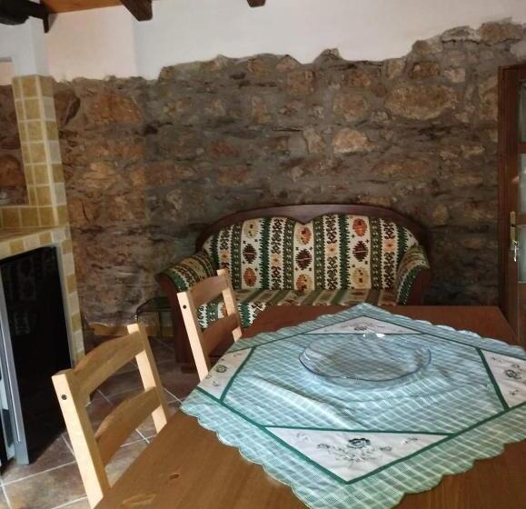 צימר Osini Ecciu Home