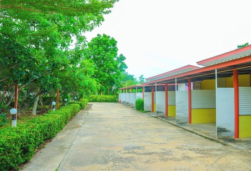 ホテル The Moon Resort Phetchaburi