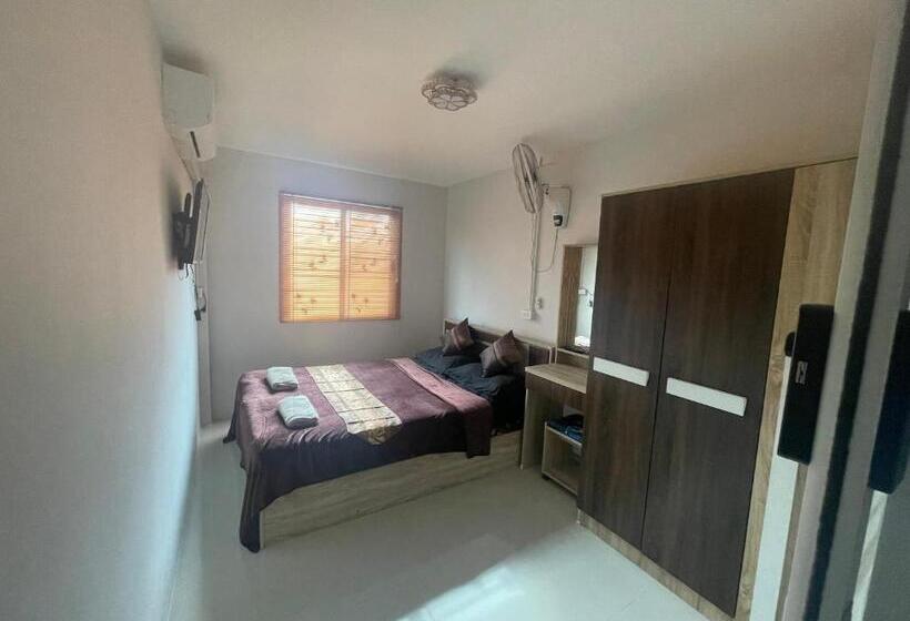Ilin Hostel Pattaya