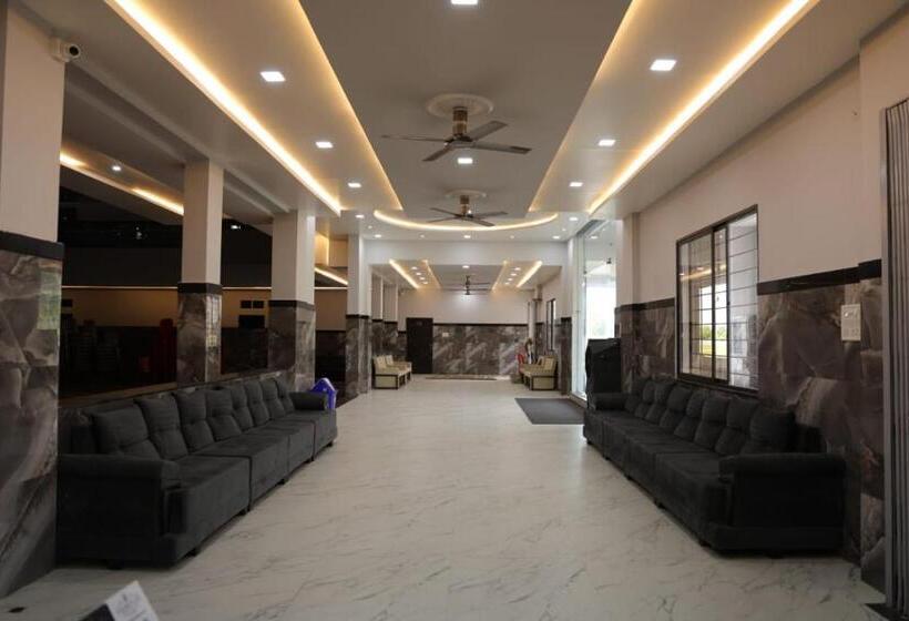 Navkar Palace Hotel & Resort, Sanawad