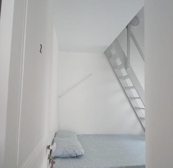 פנסיון Chambre Familiale