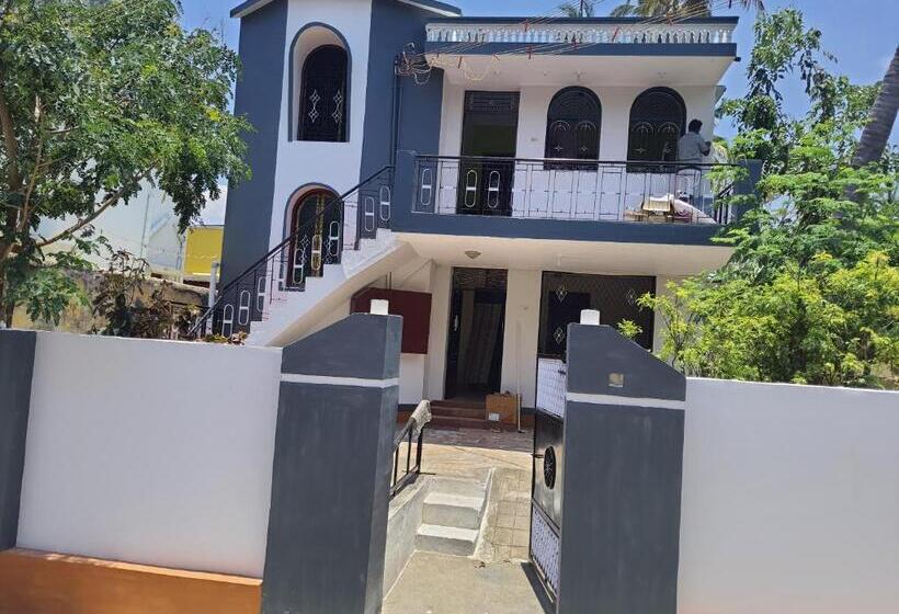 פנסיון Paul S Cottage