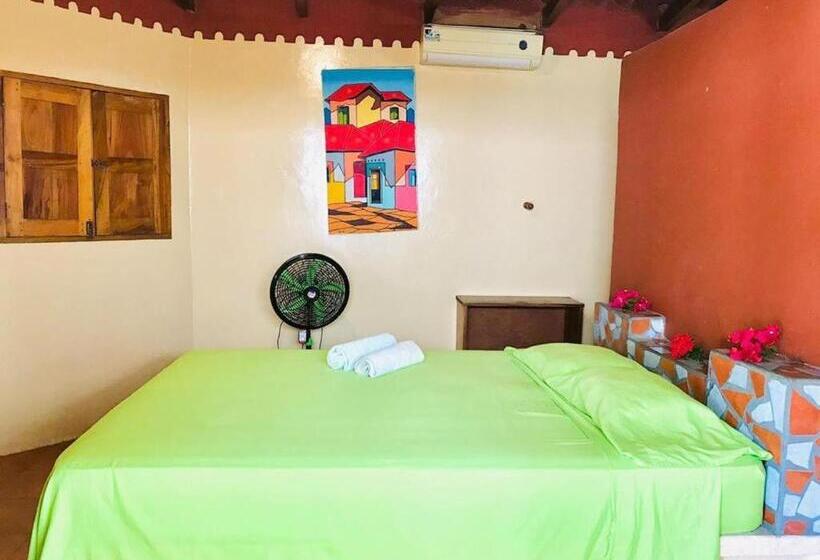 پانسیون Room In Cabin   Beach Cabana Breakfast And Pool