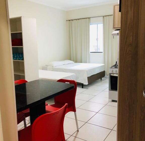 هاستل Chemin Suites