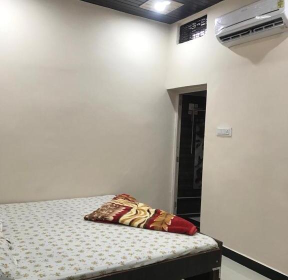 Bed & Breakfast Vaidehi Homestay