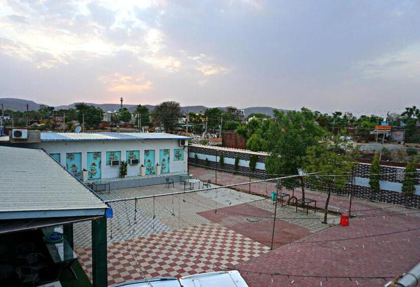 فندق Surya Resort