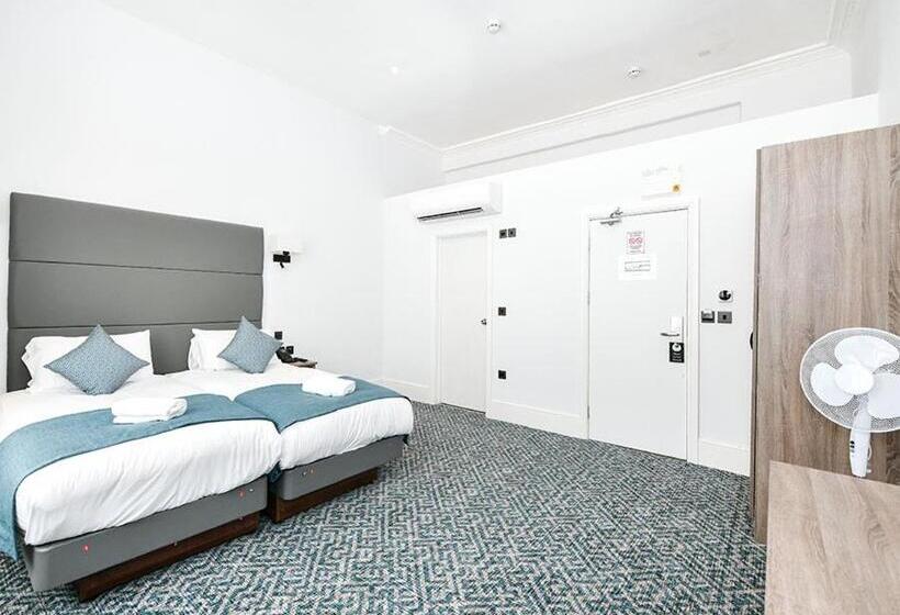 هتل The Chapter   The J Hyde Park