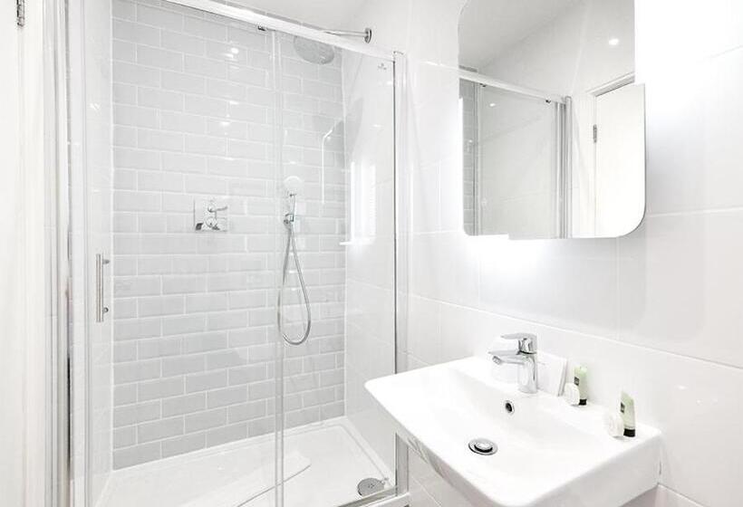 هتل The Chapter   The J Hyde Park