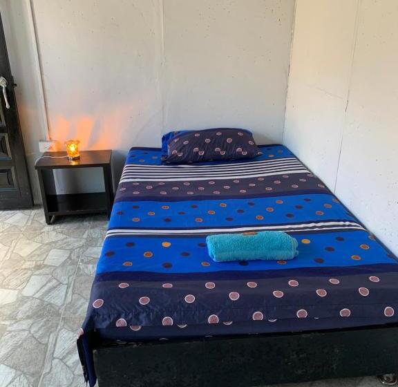 پانسیون Supershorts