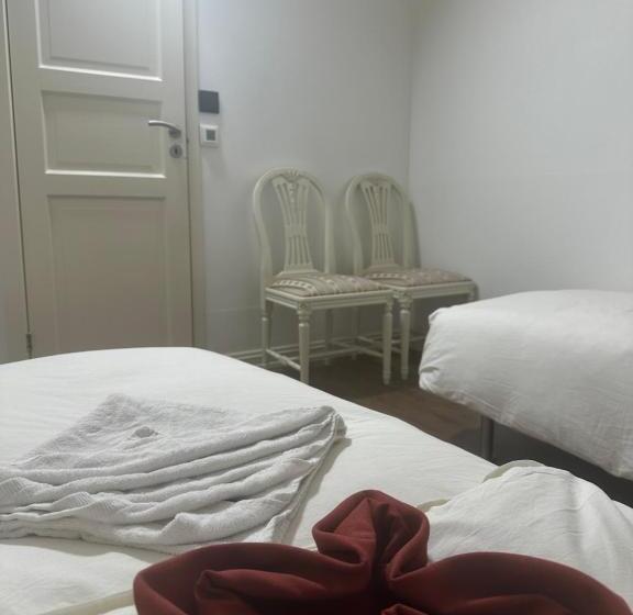بنسيون The Station Central Apartments