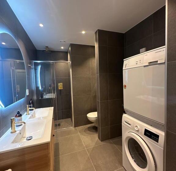 بنسيون The Station Central Apartments