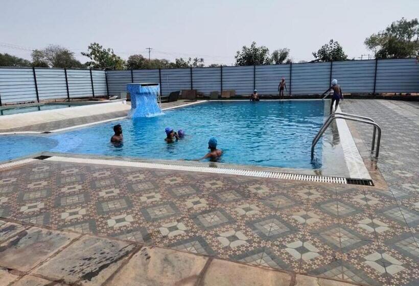 Wonder Resort