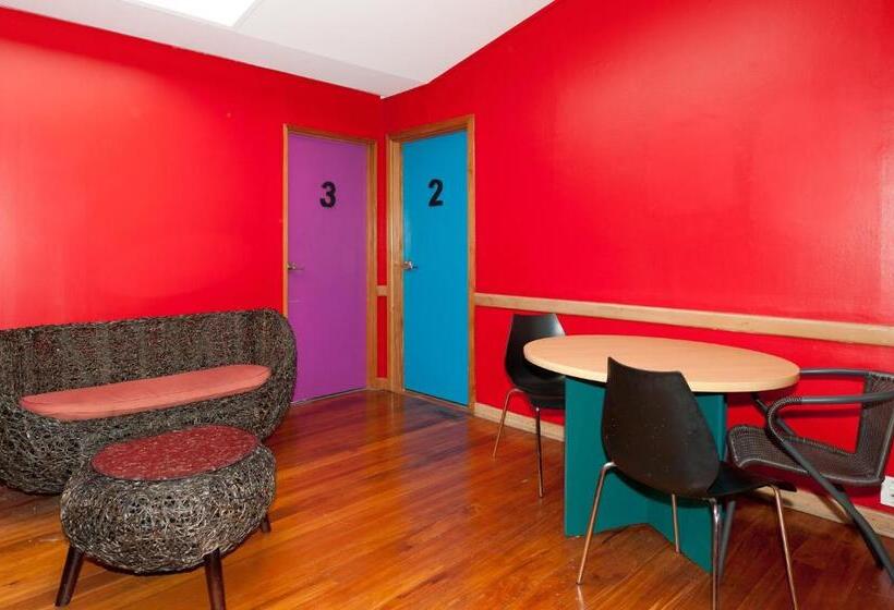 هاستل 85 On Bealey