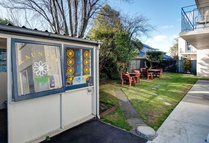 هاستل 85 On Bealey