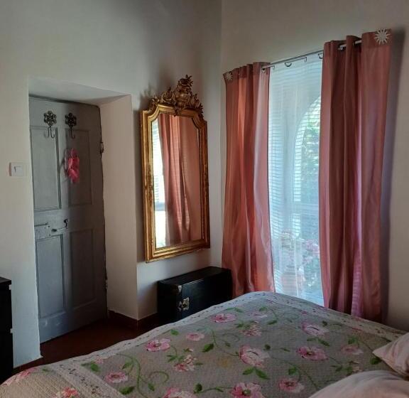 مبيت وإفطار Chambre D Hôtes Aramon
