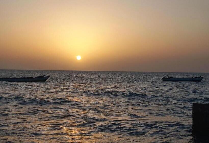 تختخواب و صبحانه Rancheria Shiasukay