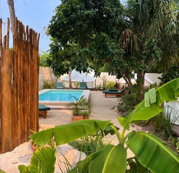 هتل Shamalay   Nomad Experience
