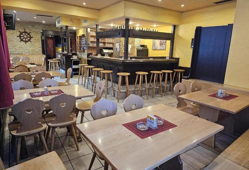 בית מלון כפרי Surselva