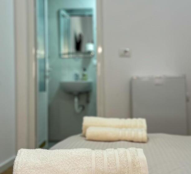 پانسیون Eleonora Guest House