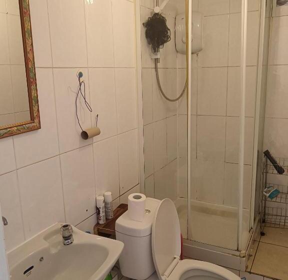 پانسیون Glasgow Room Near City Centre