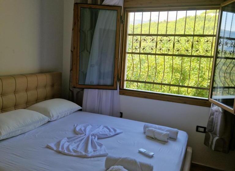 펜션 Private Room Featuring Panoramic Views From Terrace And Balcony