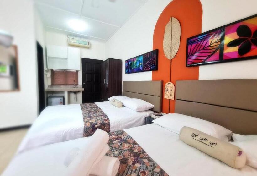 فندق صغير Family Studio With Pool In Bangi