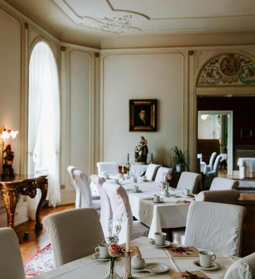住宿加早餐  Schloss Karow