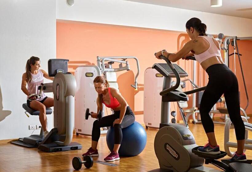 Garda Sporting Family Cottage