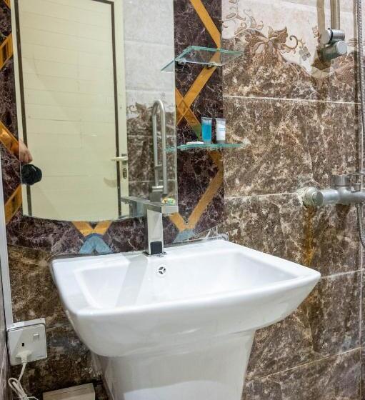 فندق رؤى للشقق المخدومة