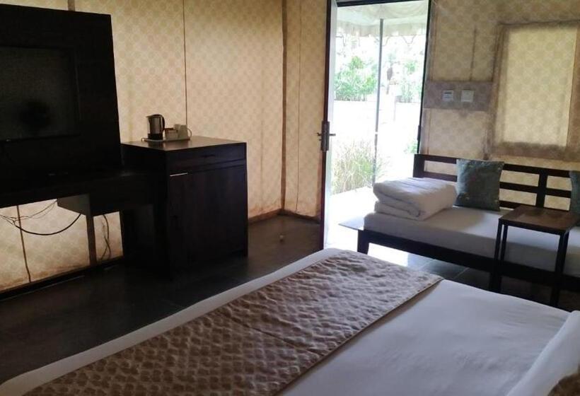 Отель La Casa Club And Resort
