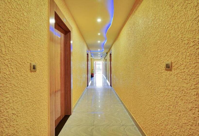 בית מלון כפרי Super Collection O Kushal Nagar Near Ksrtc Bus Stand Formerly Rr Residency