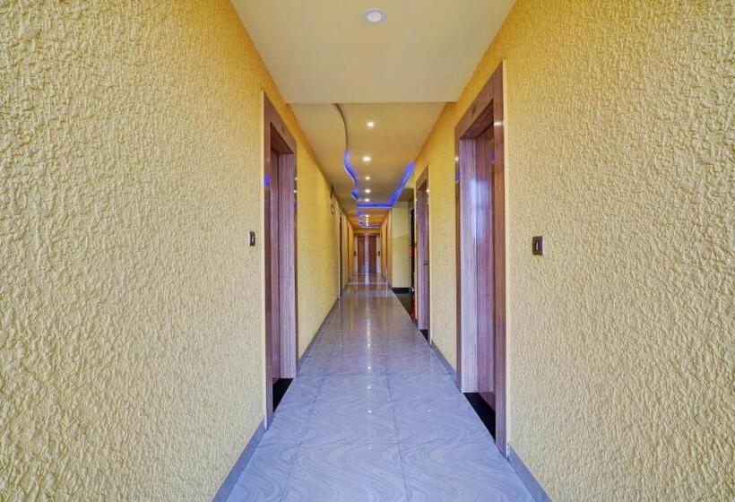 בית מלון כפרי Super Collection O Kushal Nagar Near Ksrtc Bus Stand Formerly Rr Residency