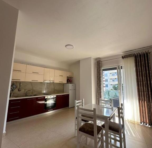 پانسیون Apartments In Zaharia Residence