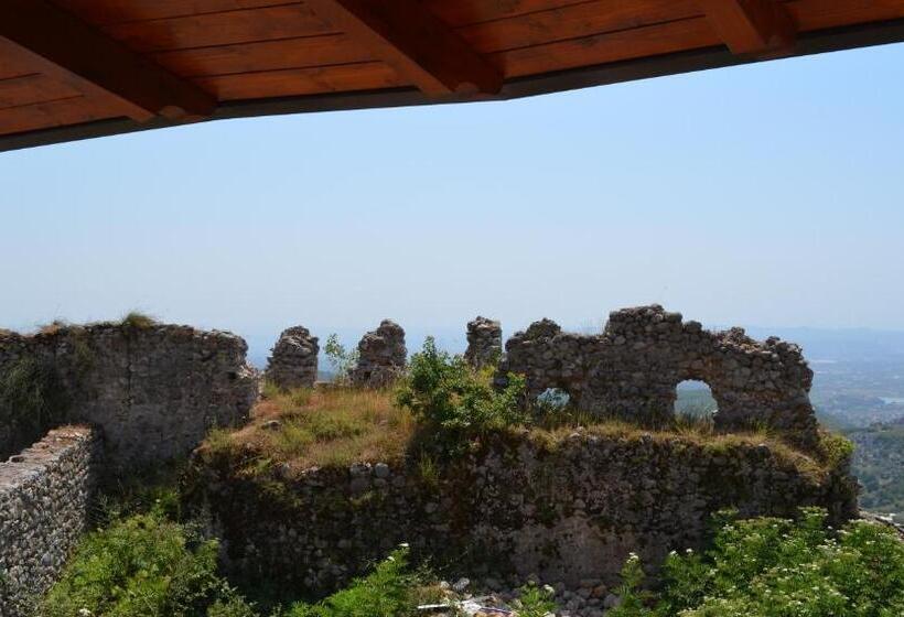پانسیون The House Of Dollma , Inside Kruja Castle