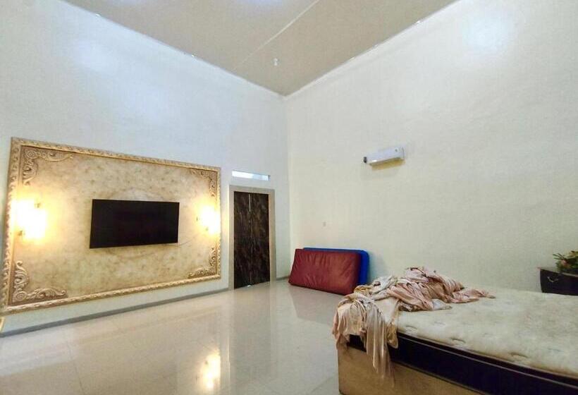 پانسیون Villa Zahira & House 2