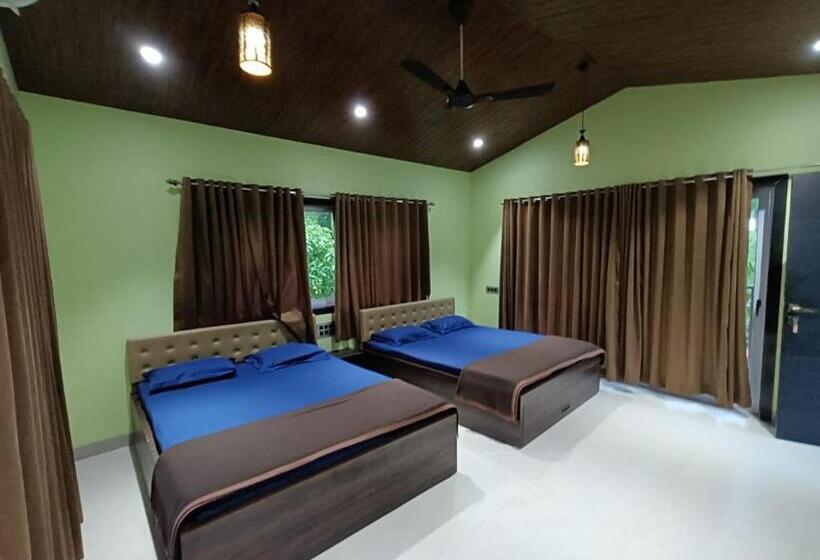 אתר נופש Chaitraban Cottage Alibaug