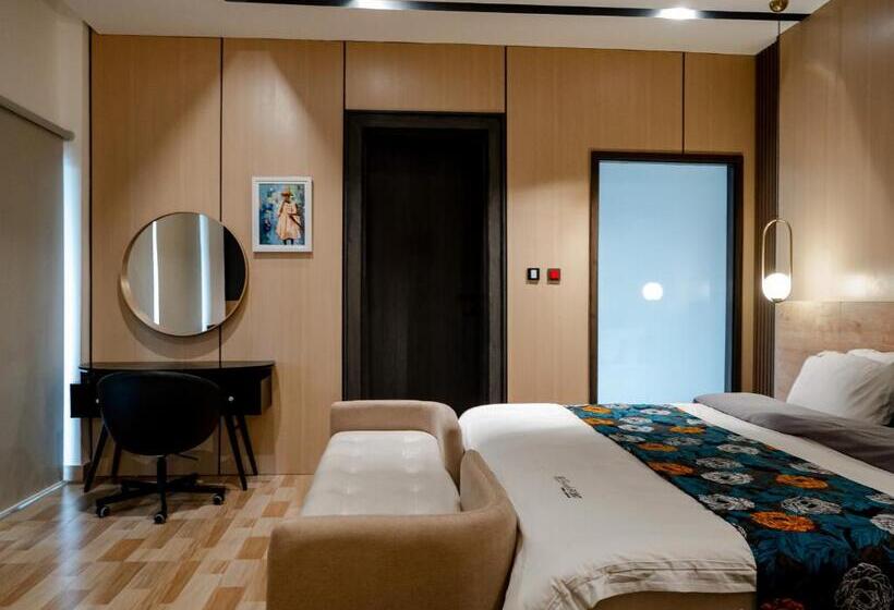 هتل Brickspoint Boutique Apart