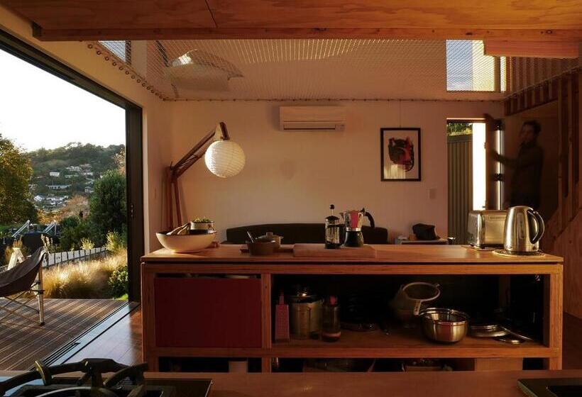 پانسیون The Net Unit